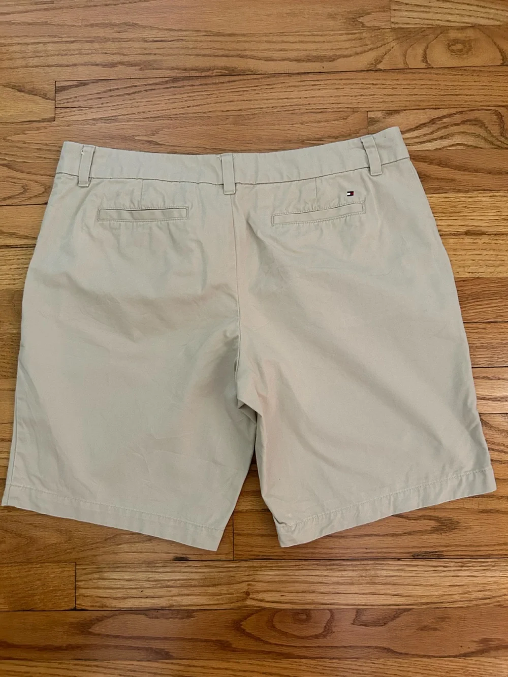 Tommy Hilfiger Khaki Flat-Front Shorts - Picture 2 of 4